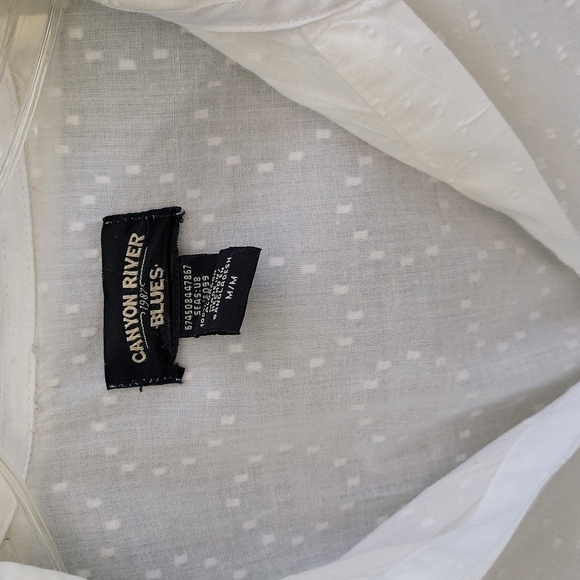 Flattering Embellished White 100% Cotton Button Down Blouse Size Medium - Picture 2 of 10